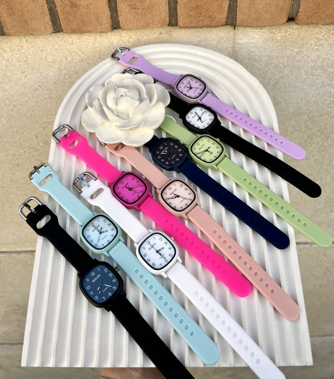 ساعت مچی بولون اسپرت صفحه مربعی سیلیکونی زنانه و مردانه
