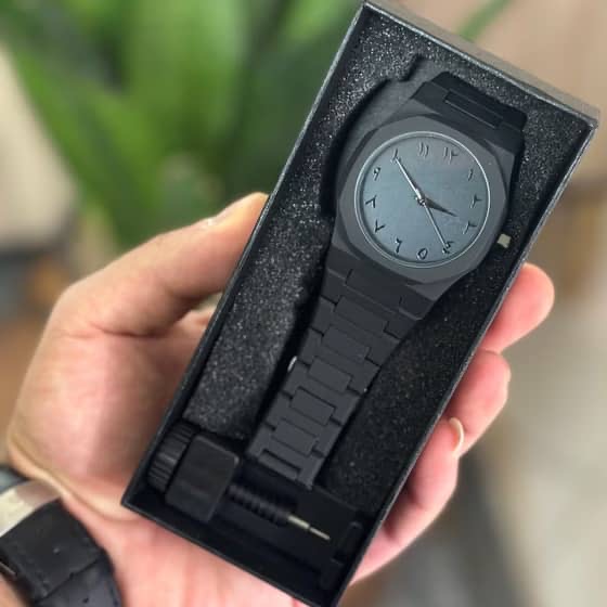 ساعت اسپورت کربنی مردانه تمام مشکی ضد آب طرح AP-5